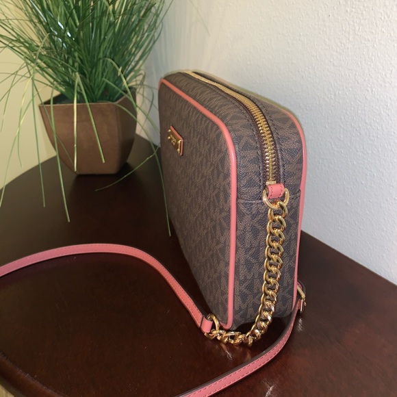 Michael Kors Jet Set Travel Logo Crossbody Bag - Picture 3 of 13